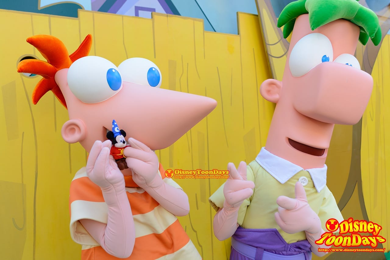 フィニアスとファーブ、マックィーンとメーターにストリート・オブ・アメリカでグリーティング ！／世界一周レポート91